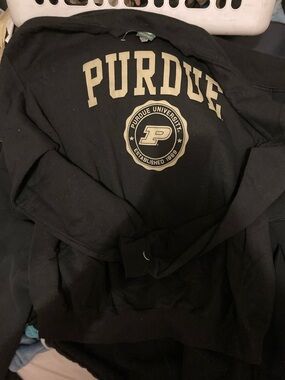 Black Crewneck Sweatshirt